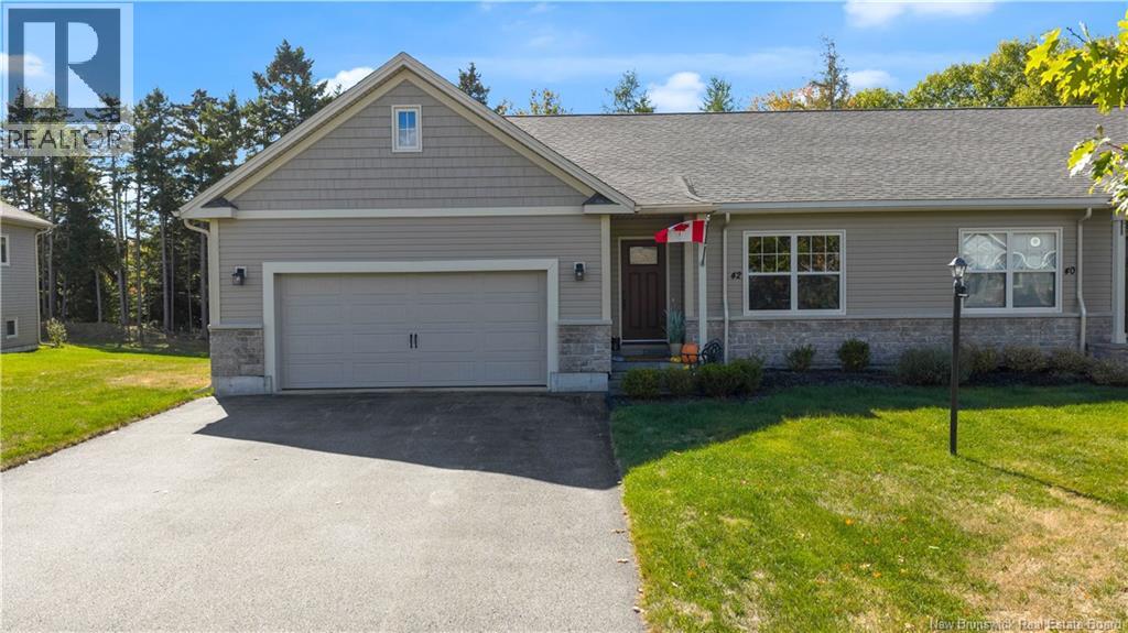 42 Belair Ave, Rothesay, NB E2E 4Y1