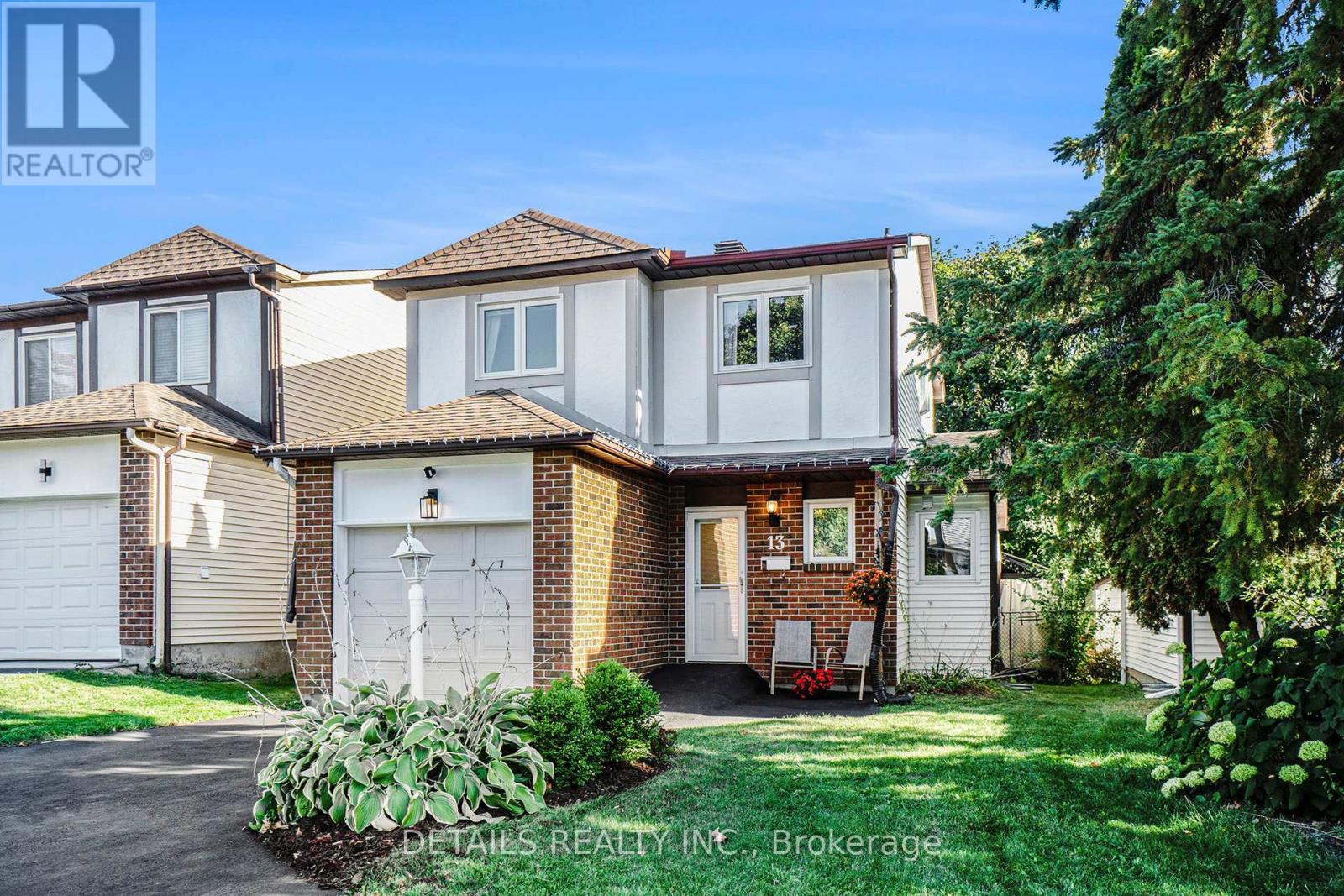 13 Willowview Way, Ottawa, ON K2J 2P7