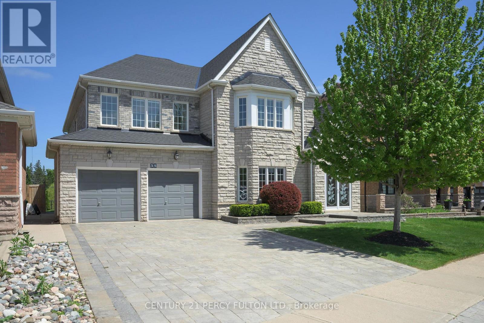 35 Donwoods Ct, Brampton, ON L6P 1T6