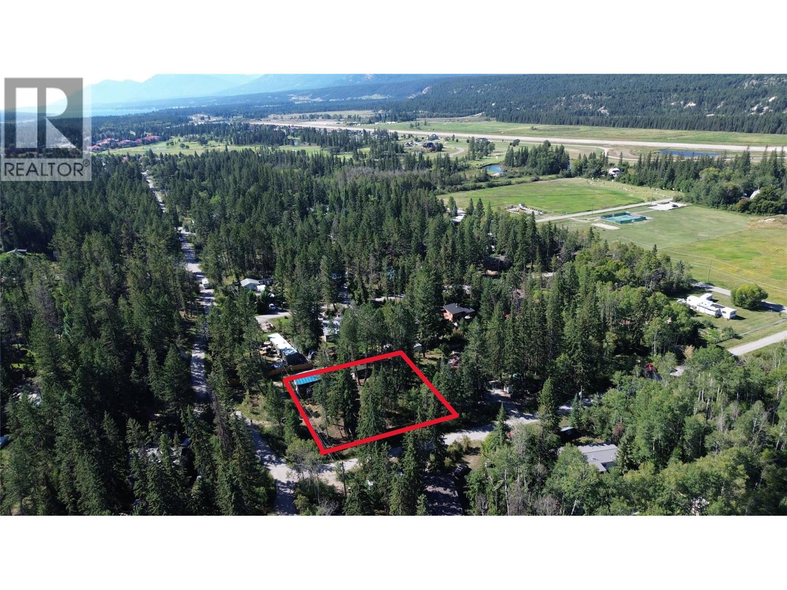 4891 Ogilvy Ave, Fairmont Hot Springs, BC V0B 1L2