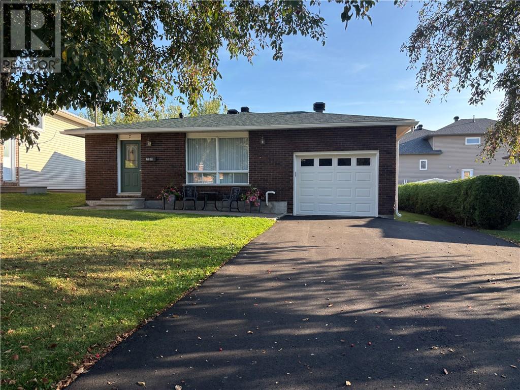 2509 Dorsett Dr, Greater Sudbury, ON P3B 4A3