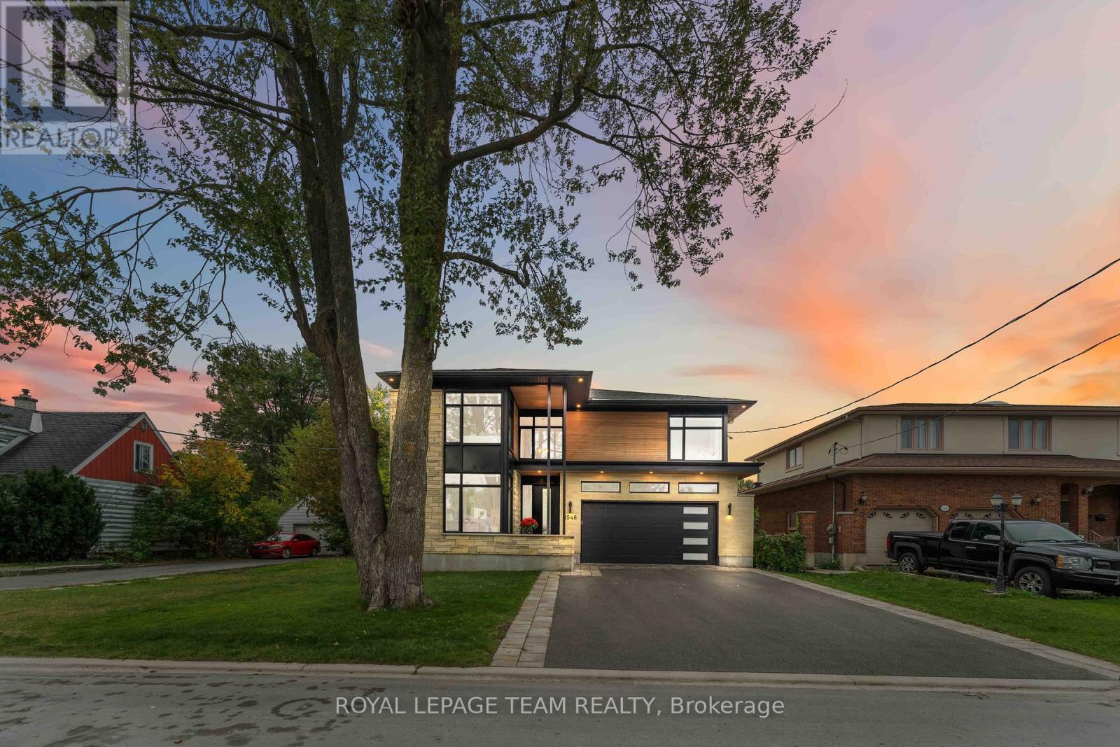 1546 Claymor Ave, Ottawa, ON K2C 1T1