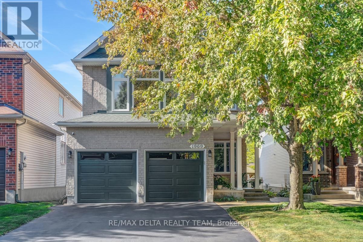 1969 Schroeder Cres, Ottawa, ON K4A 4P7