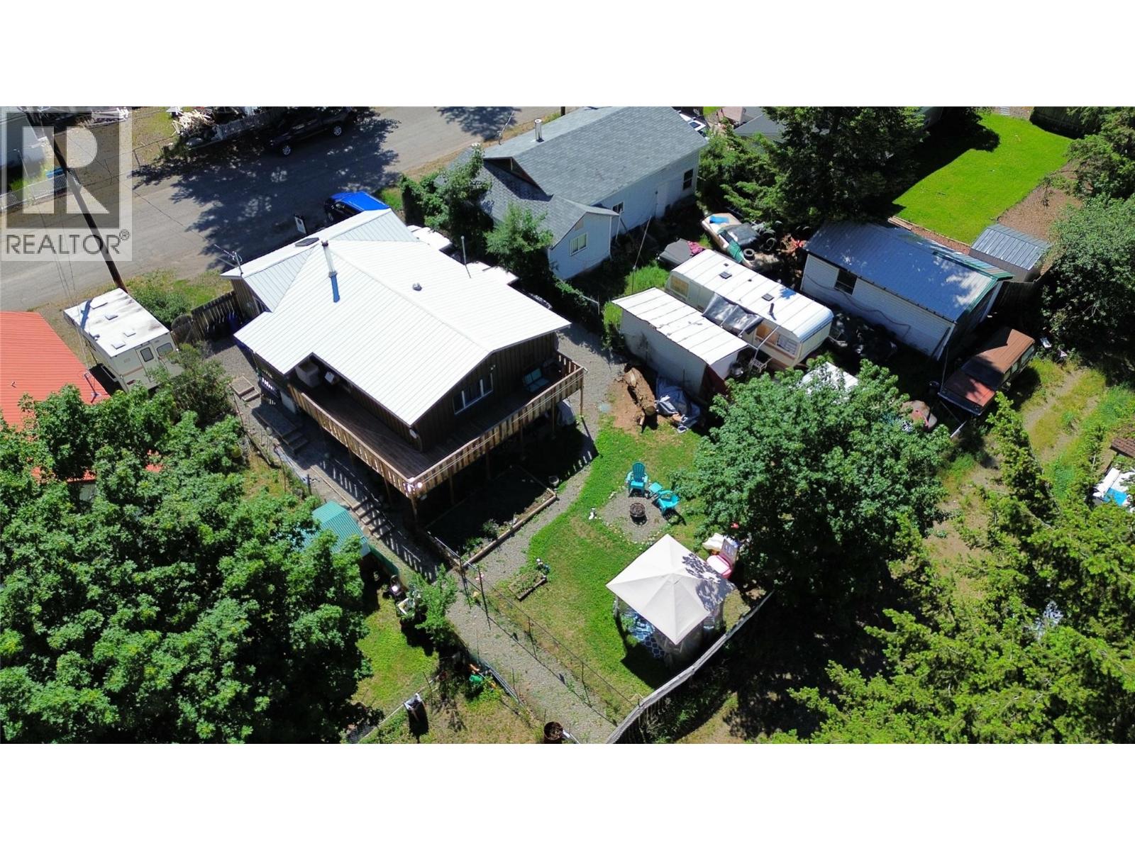 956 Richter Ave, Hedley, BC V0X 1K0