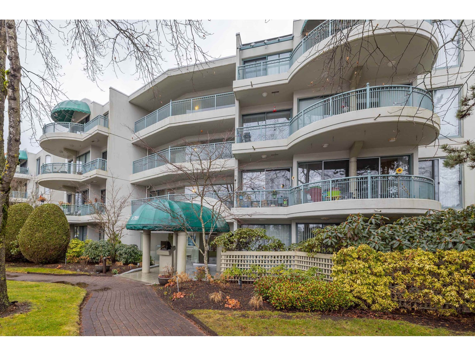 1785 Martin Drive Unit 411, Surrey, BC V4A 9T5