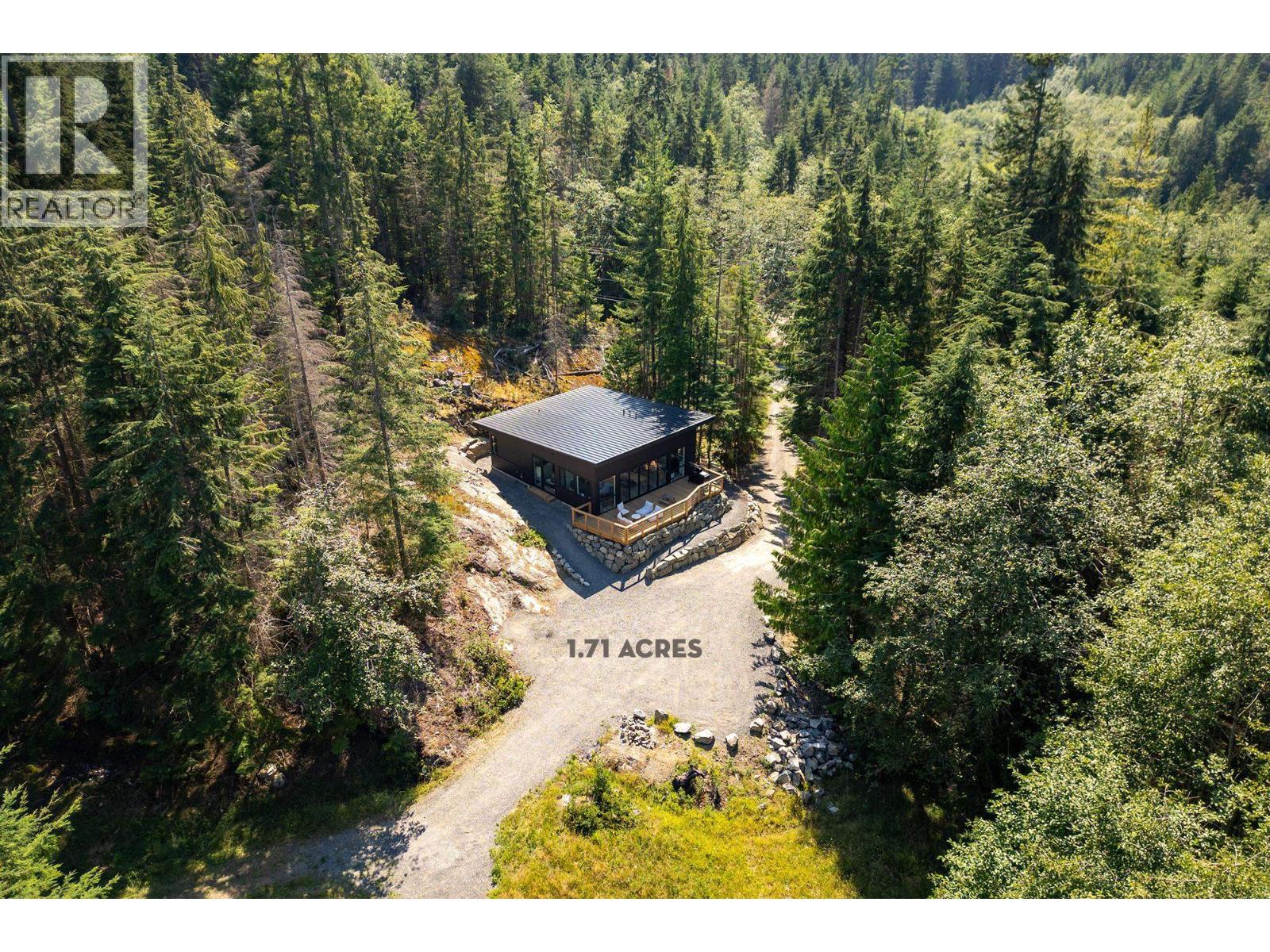 1290 Cowan Point Dr, Bowen Island, BC V0N 1G2