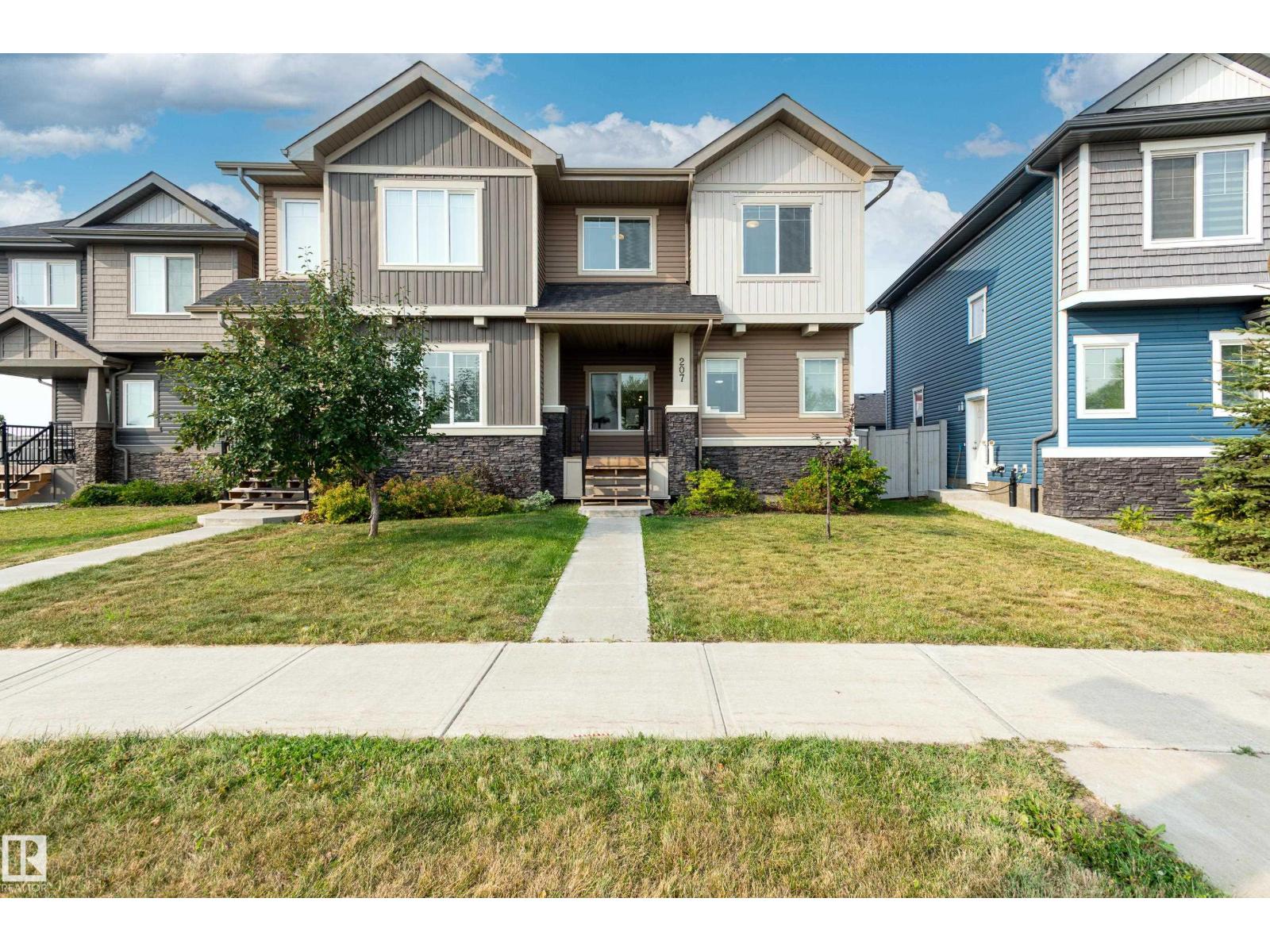 207 Griesbach Rd NW, Edmonton, AB T5E 6S5