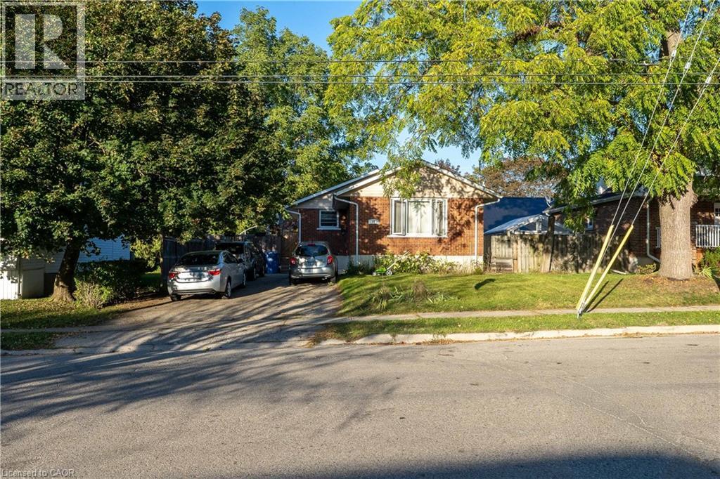 41 Alma St N, Guelph, ON N1H 5X2