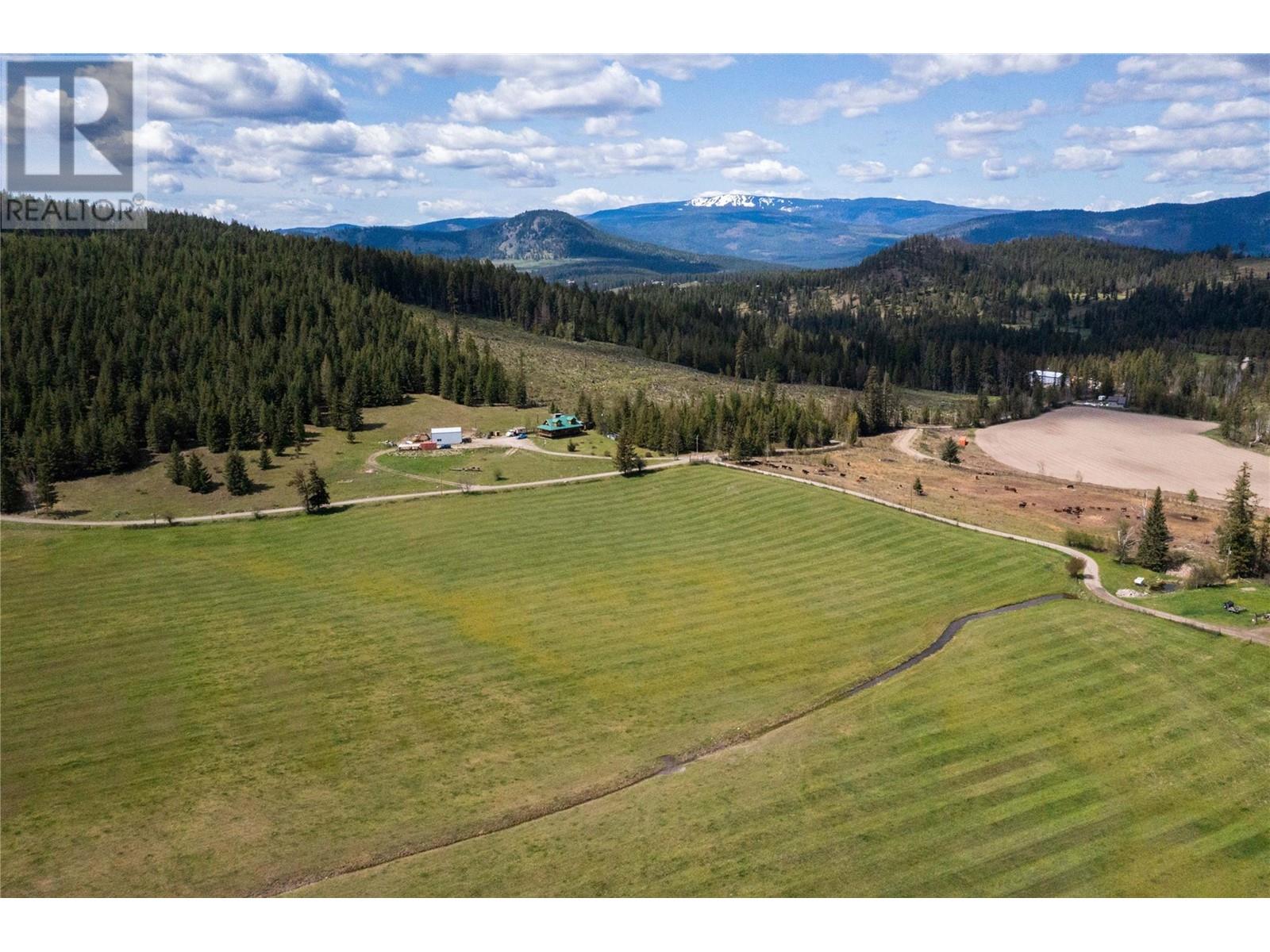 102 Gibson Rd, Lumby, BC V0E 2G1