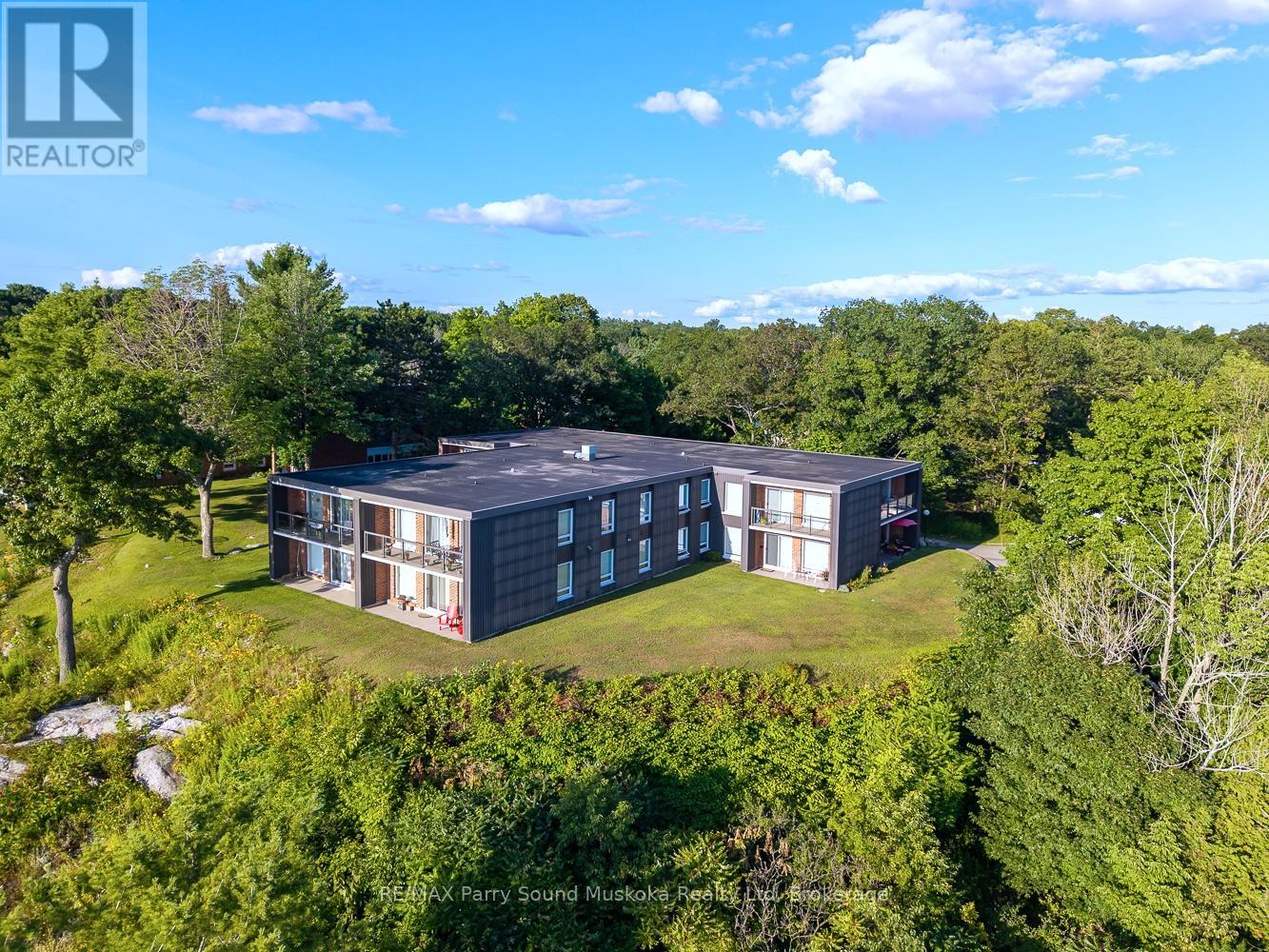 205 100 Beaconview Hts, Parry Sound, ON P2A 2E1