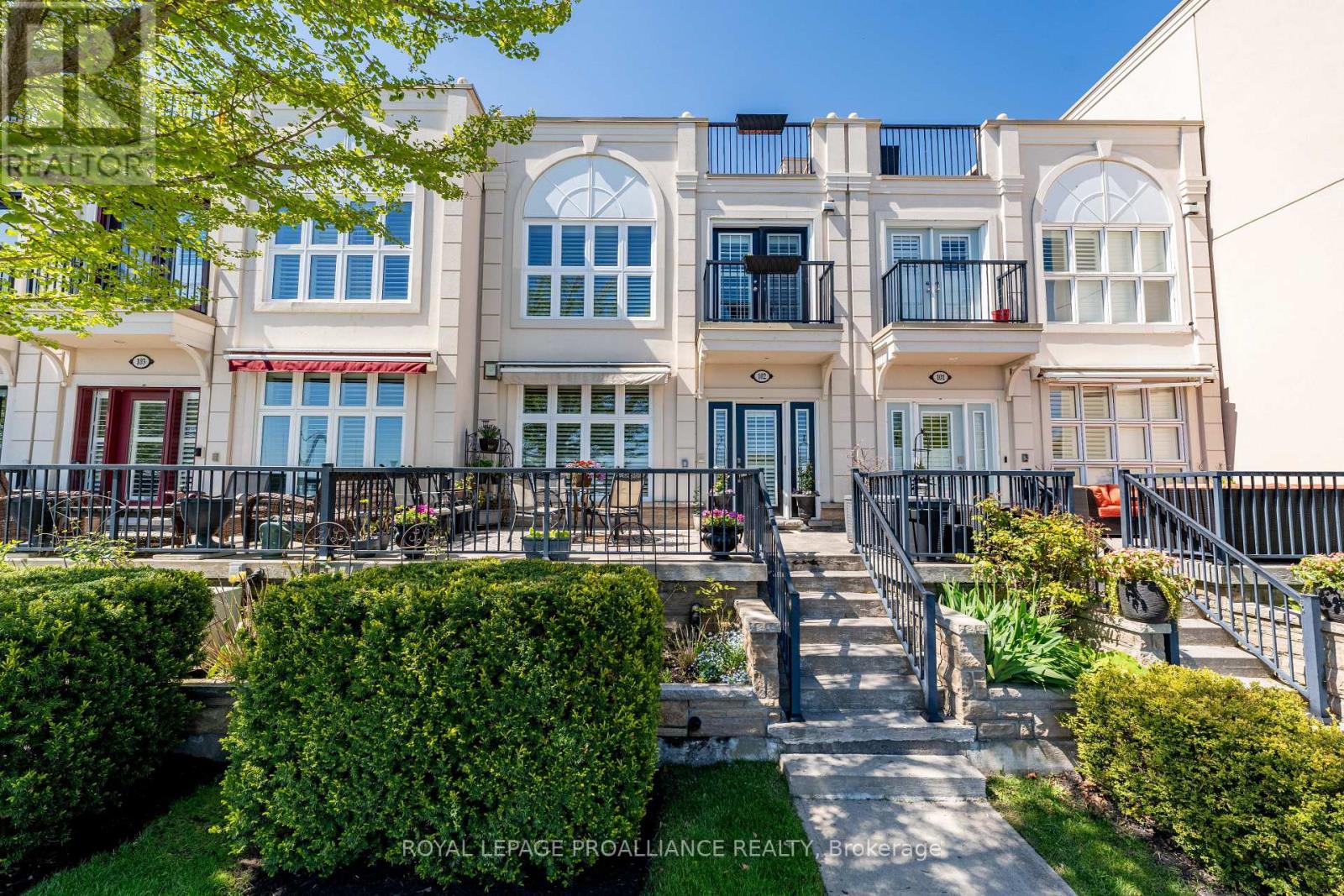 102 165 Division St, Cobourg, ON K9A 0B3