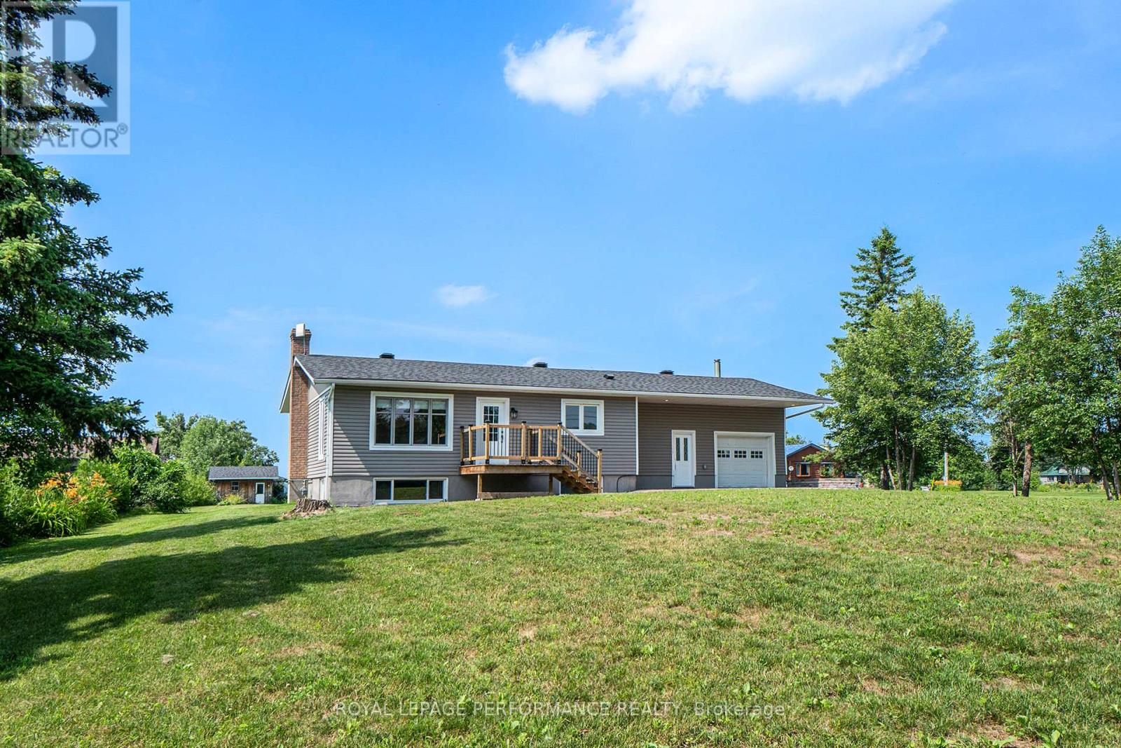 9360 County Road 17 Rd, Clarence-Rockland, ON K4K 1K9