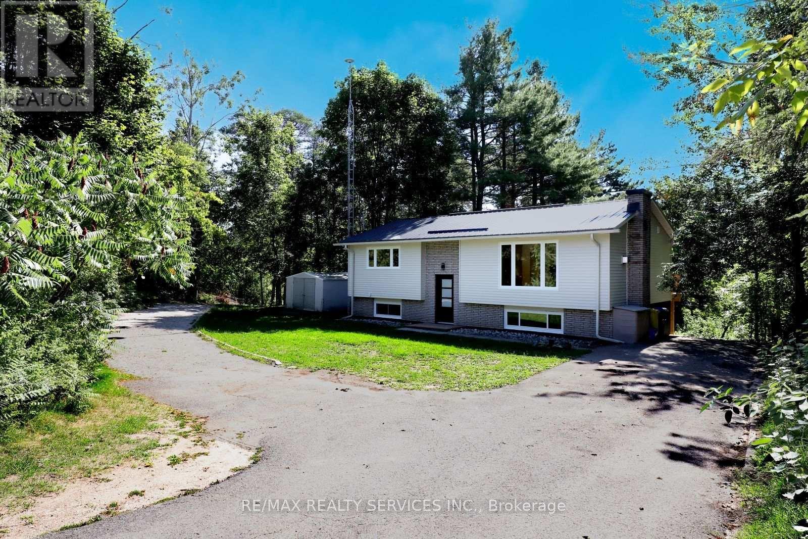 8570 Hwy 12, Oro-medonte, ON L3V 6H2