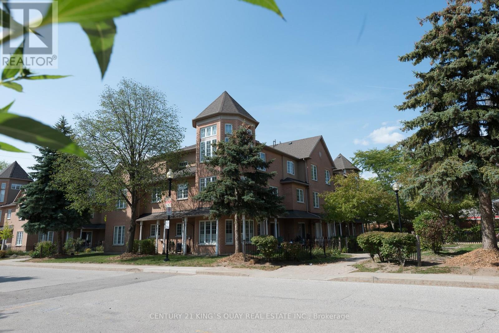 17 12 St Moritz Way, Markham, ON L3R 4E8