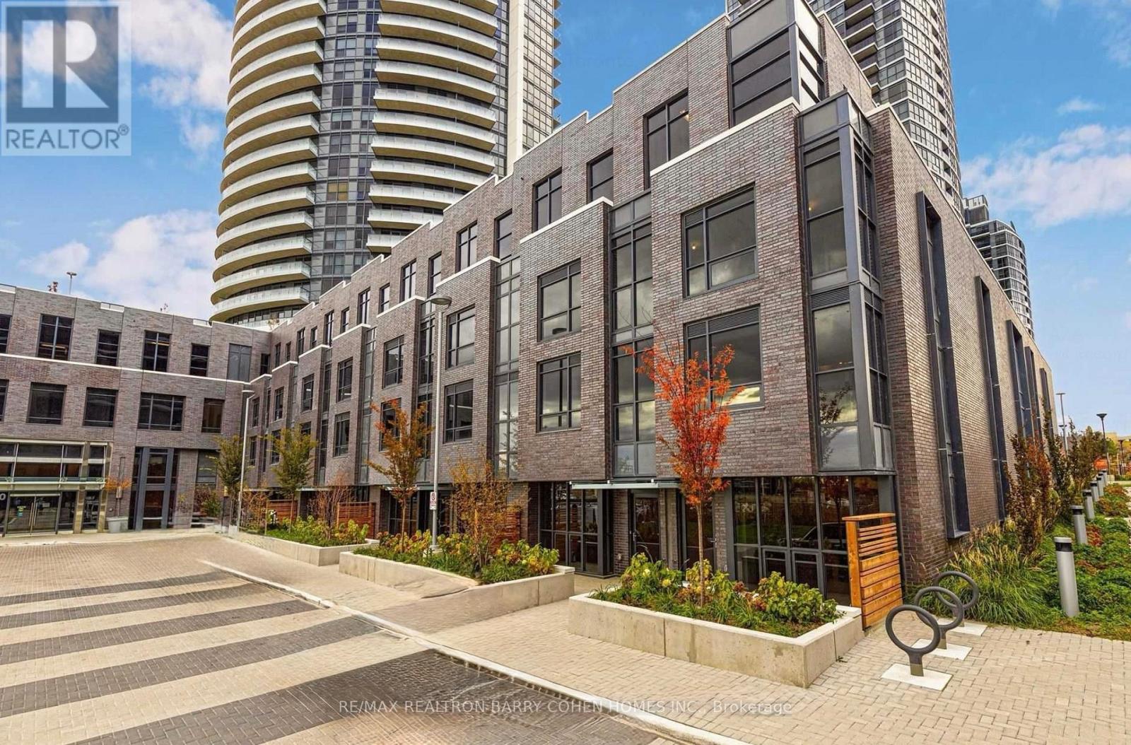 105 30 Gibbs Rd, Toronto, ON M9B 0E4