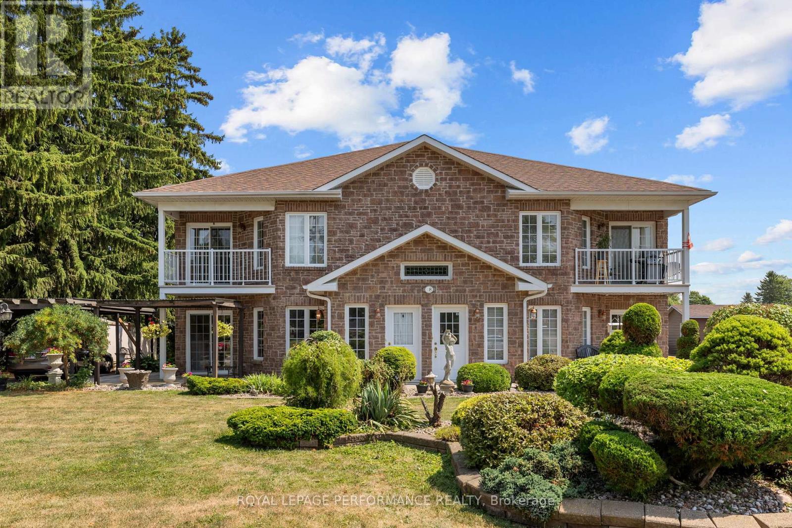 28 Queen St, North Stormont, ON K0A 1R0