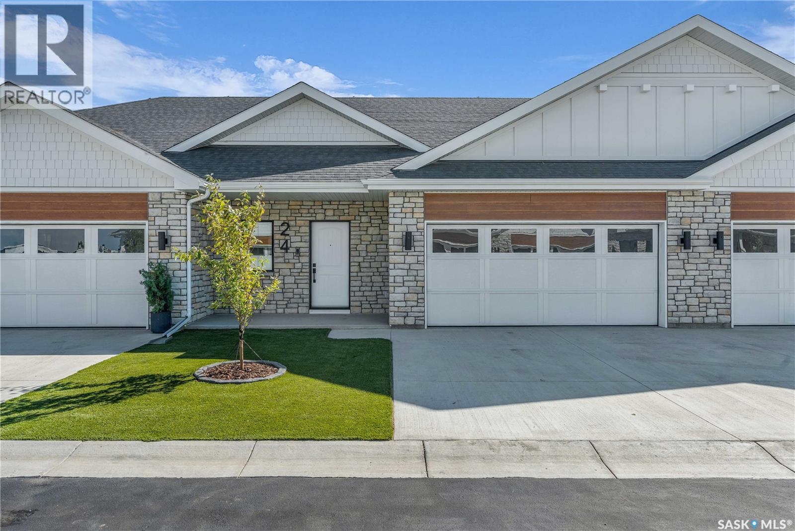 720 Brighton Boulevard Unit 24, Saskatoon, SK S7V 1X1