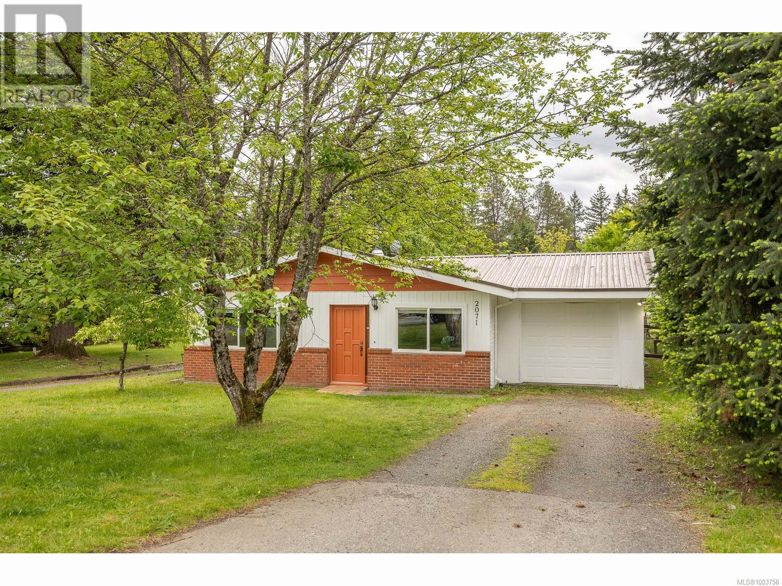2071 E Wellington Dr, Nanaimo, BC V9S 5V2