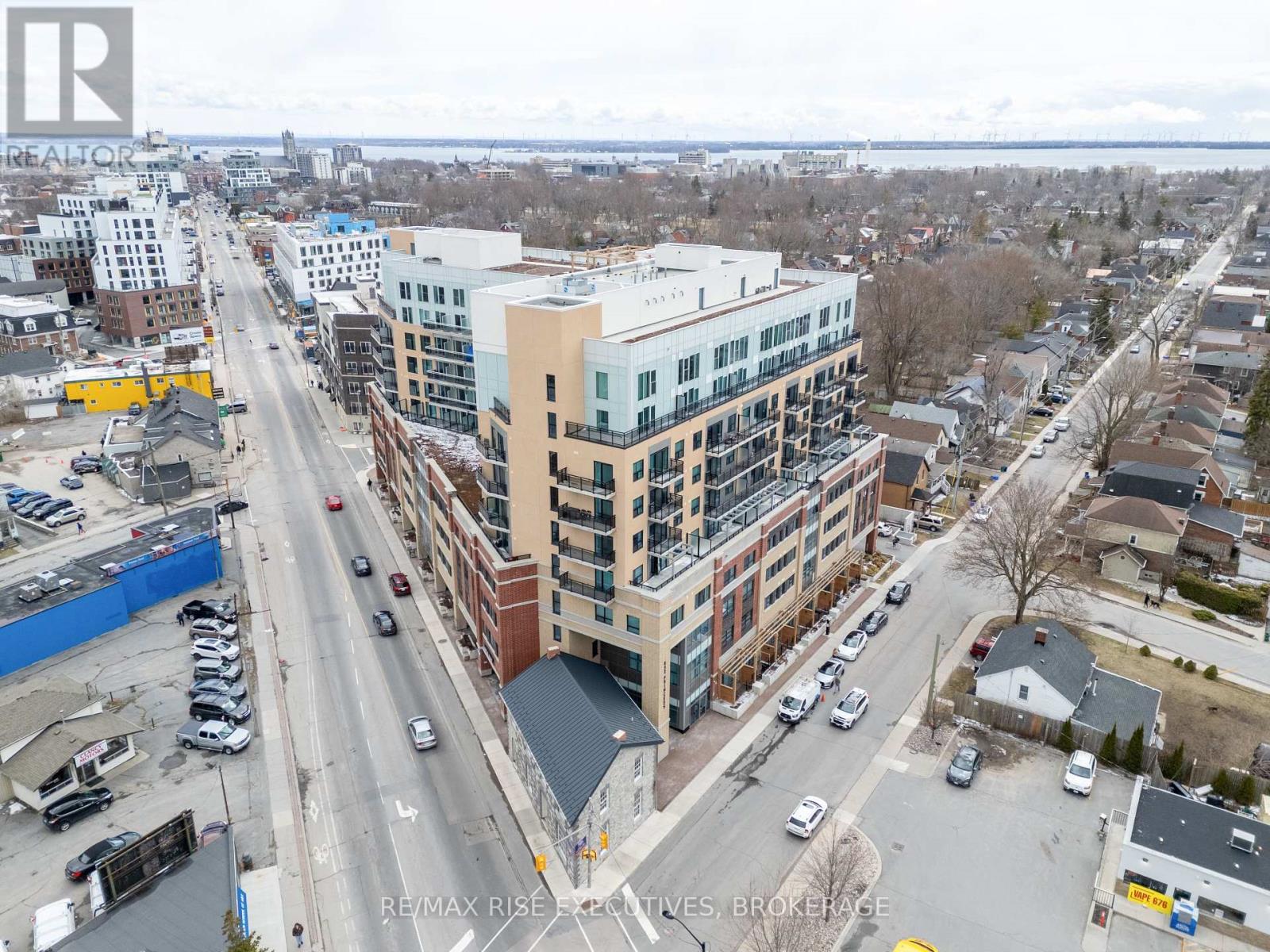 104 652 Princess St, Kingston, ON K7L 3Z9