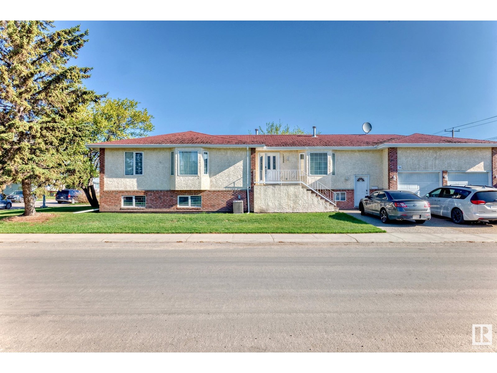 99 Av Nw Unit 15330, Edmonton, AB T5P 0H9