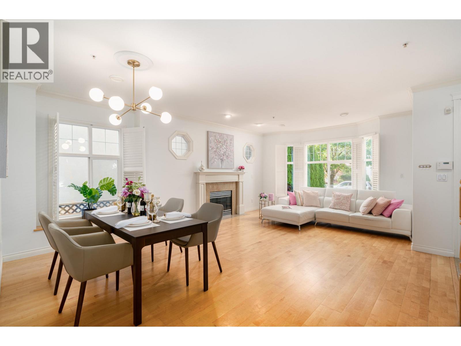 2818 W 19th Ave, Vancouver, BC V6L 1E5