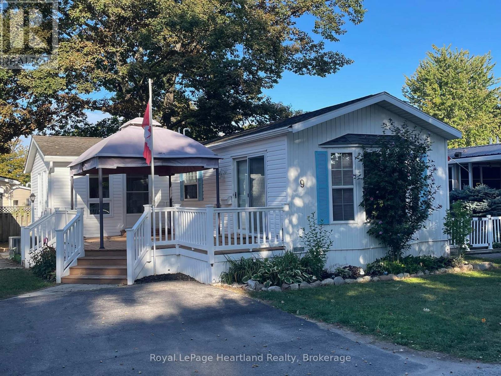 9 Algonquin Ln, Ashfield-Colborne-Wawanosh, ON N7A 3Y2
