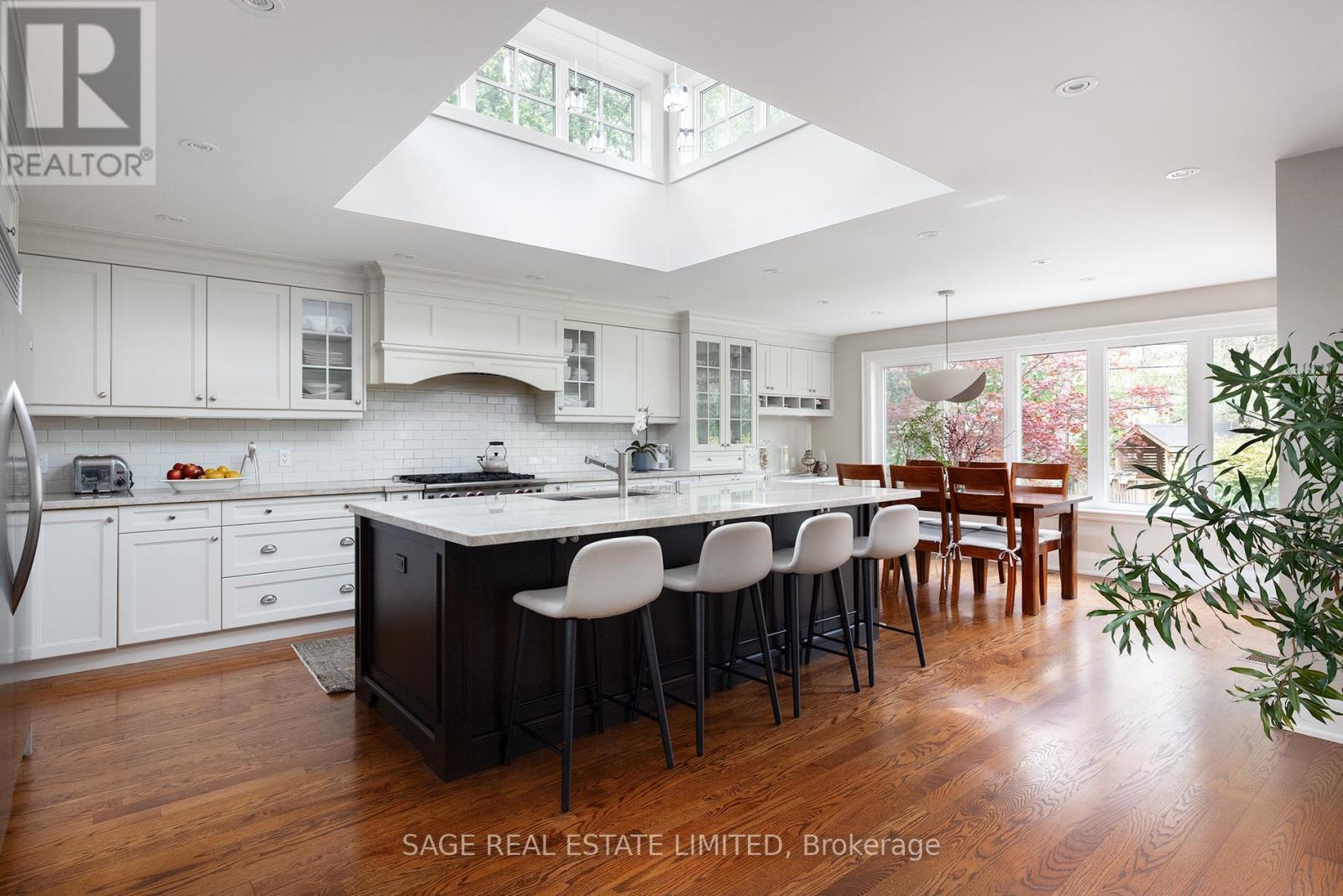 9 Canfield Pl, Toronto Banbury-don Mills, ON M3B 2V5