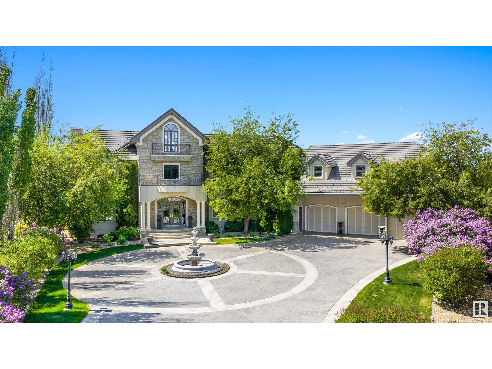 74 Windermere Dr SW, Edmonton, AB T6W 0S1
