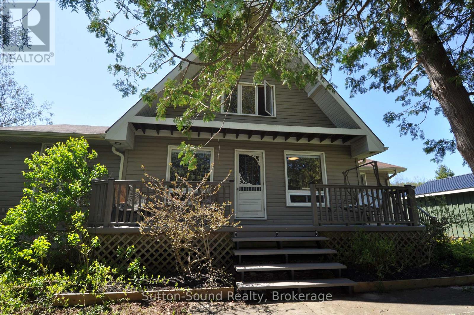 444 Balmy Beach Rd, Georgian Bluffs, ON N4K 5N4