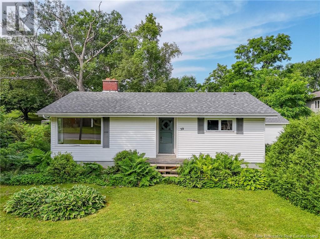 59 Broad Rd, Oromocto, NB E2V 1C3