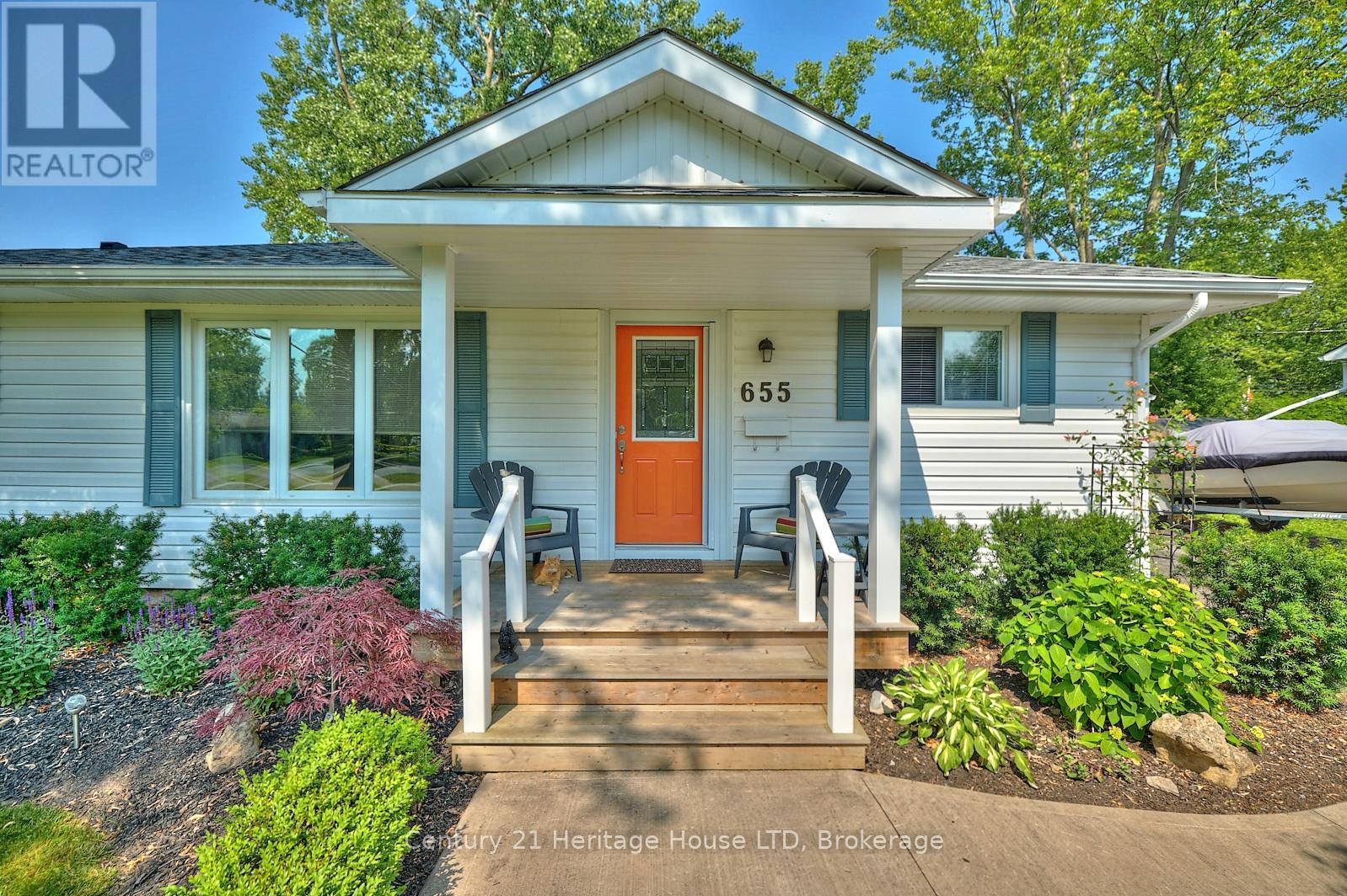655 Ferndale Ave, Fort Erie, ON L2A 5C7