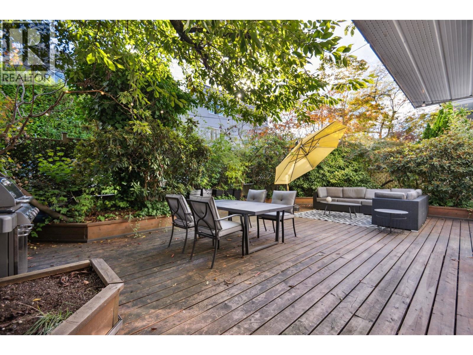 1696 W 10th Avenue Unit 101, Vancouver, BC V6J 2A1