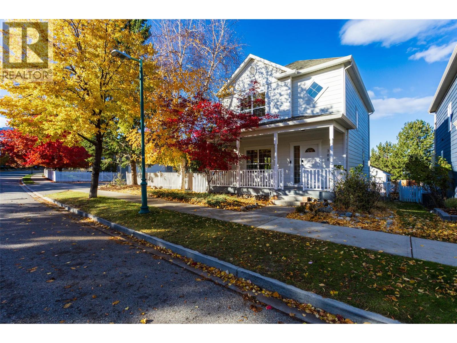 388 Mccarren Ave, Kelowna, BC V1W 4W3