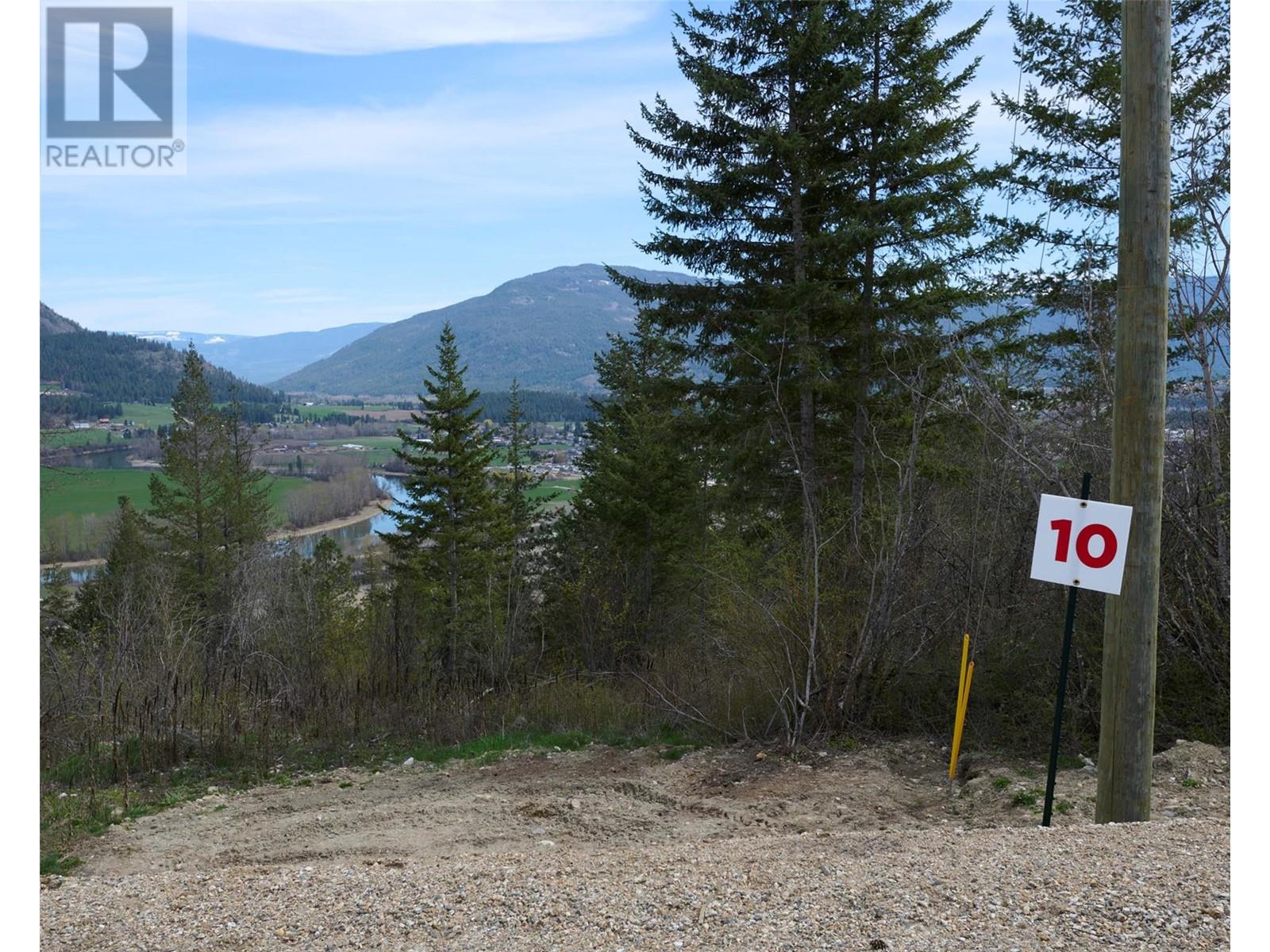 207 Crooked Pine Rd, Enderby, BC V0E 1V1