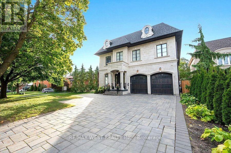 336 Pine Trees Ct, Richmond Hill, ON L4C 5N4