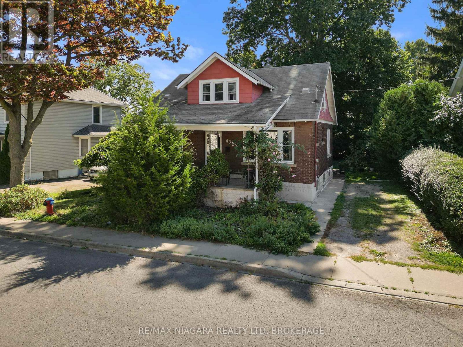 4722 Ryerson Cres, Niagara Falls, ON L2E 1E5