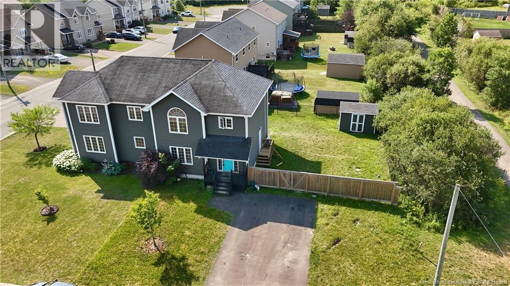 108 Houlahan St, Dieppe, NB E1A 3J1