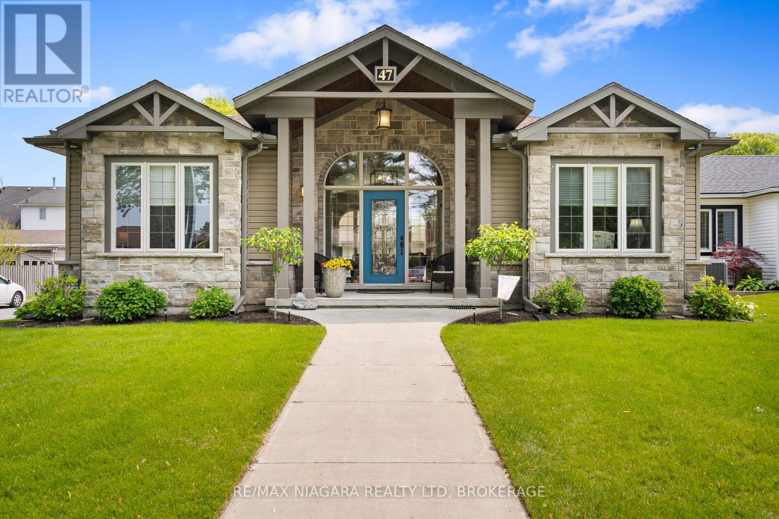 47 Rosemount Ave, Port Colborne, ON L3K 5P8