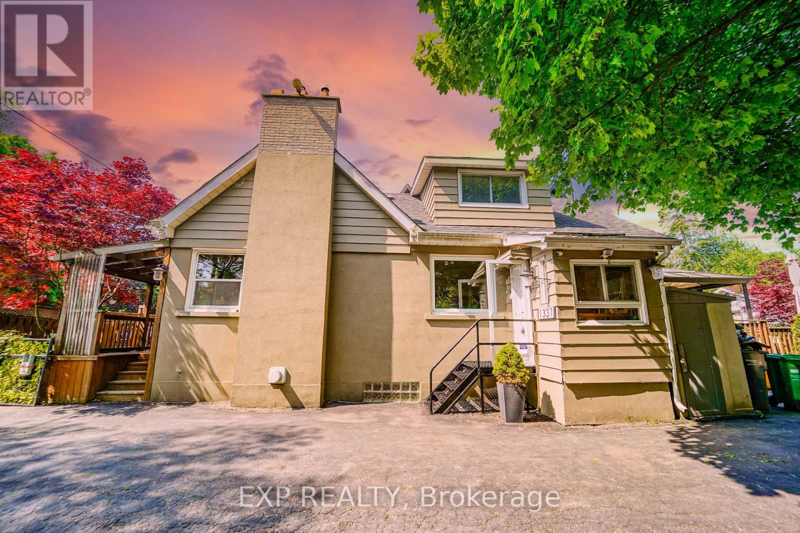 1331 St James Ave, Mississauga, ON L5E 1J3