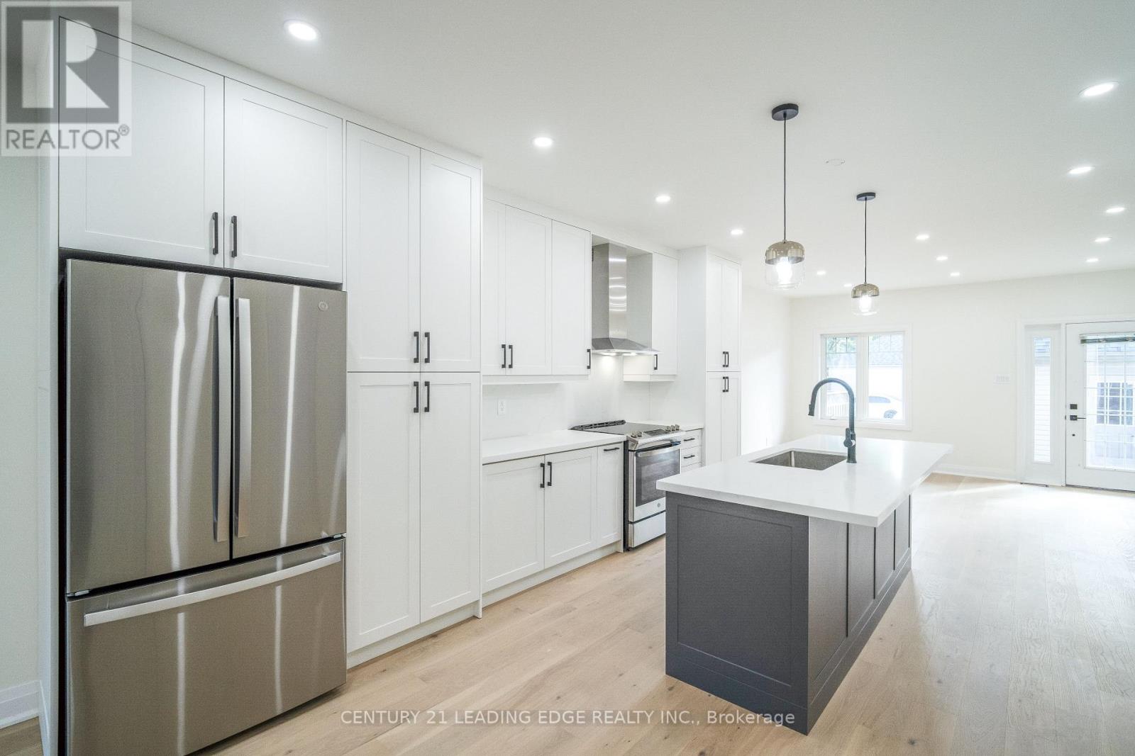 22 Milroy Ln, Markham, ON L6B 1B5