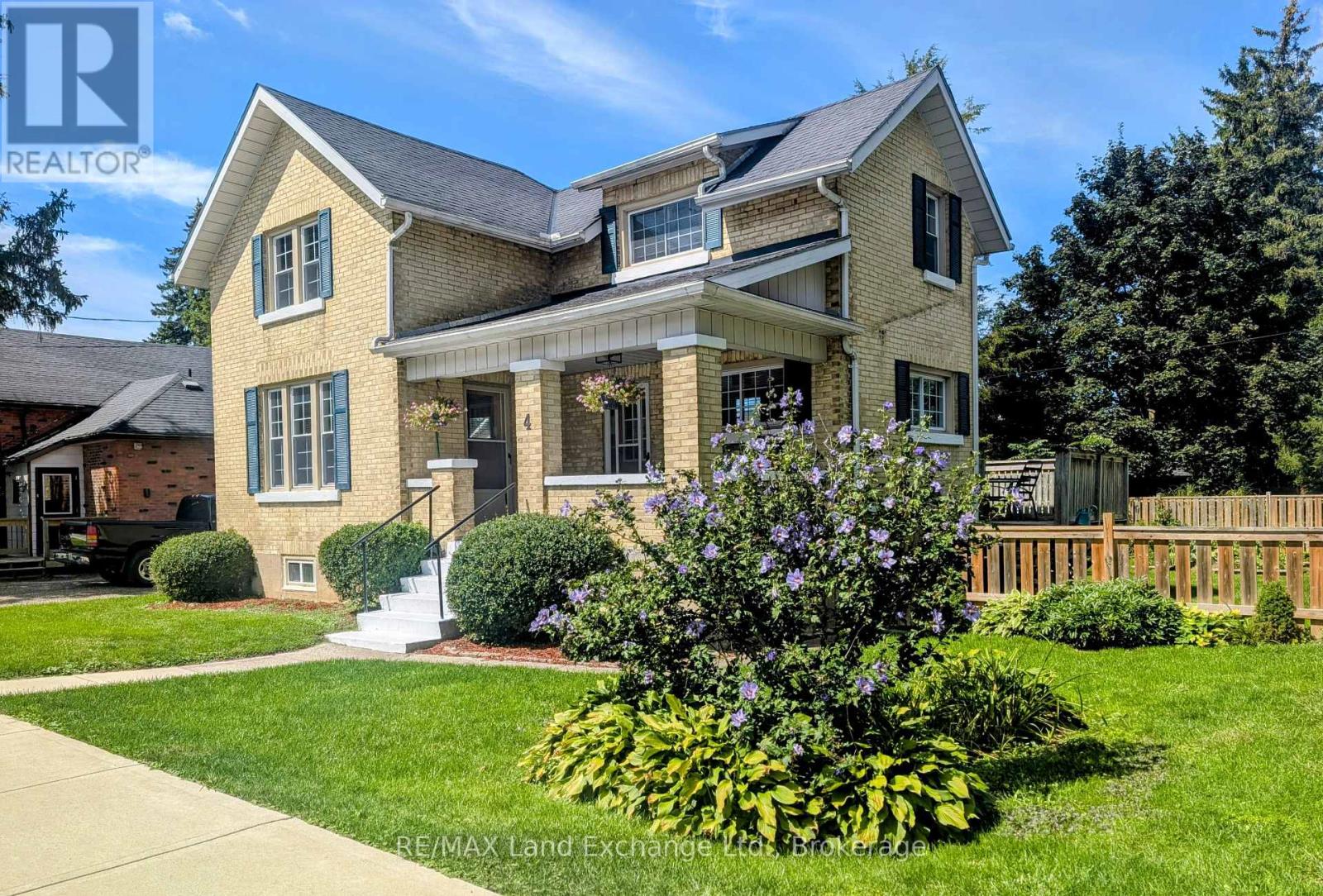 4 Archy St, Brockton, ON N0G 2V0