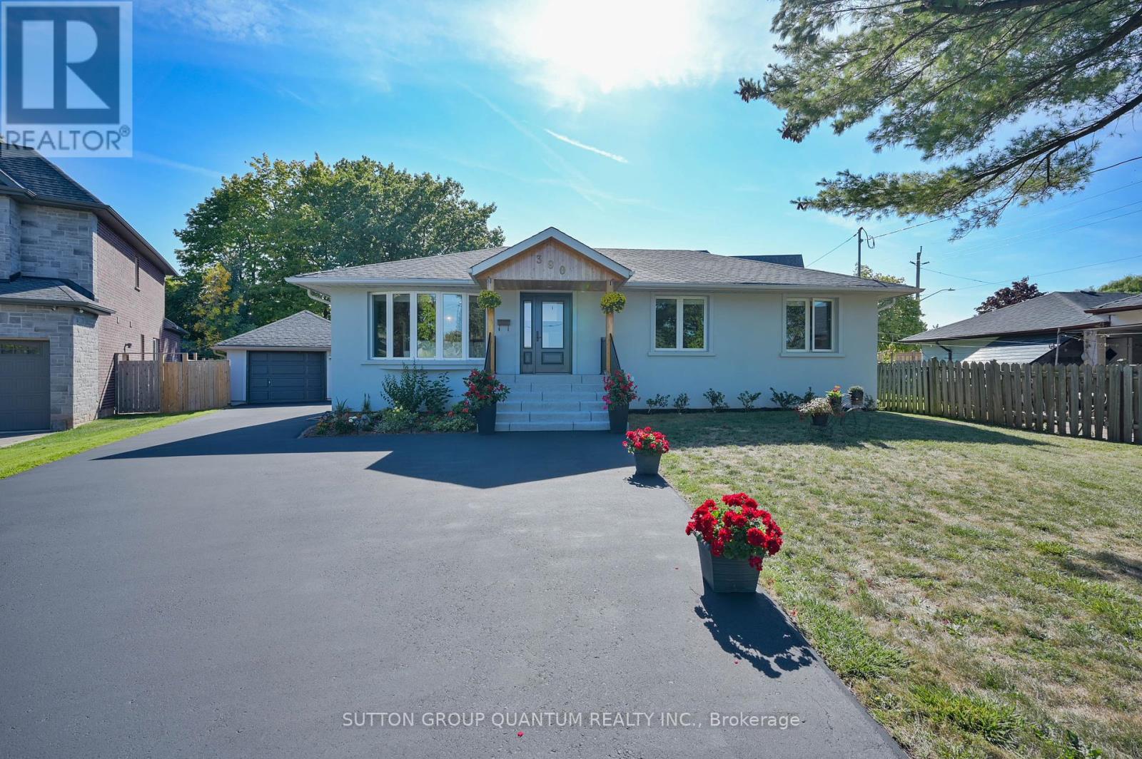 390 Wendall Pl, Oakville, ON L6K 2M1