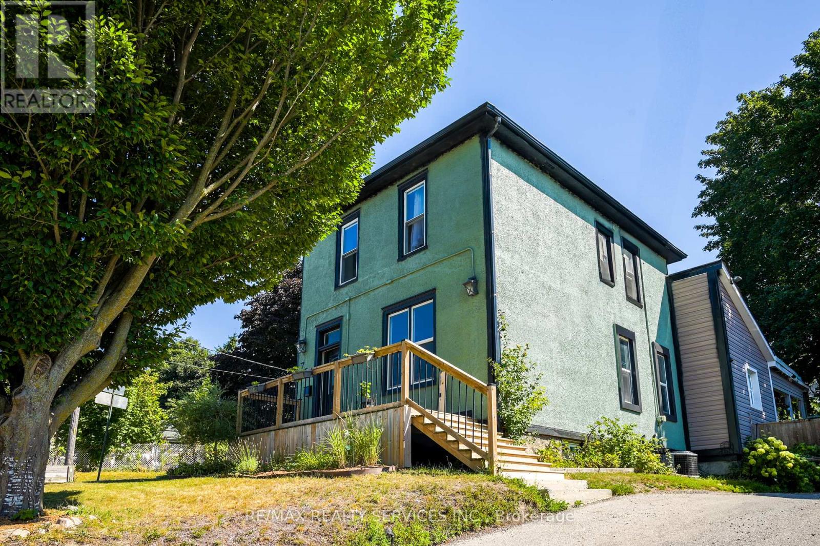 73 Brock St, Woodstock, ON N4S 3B7