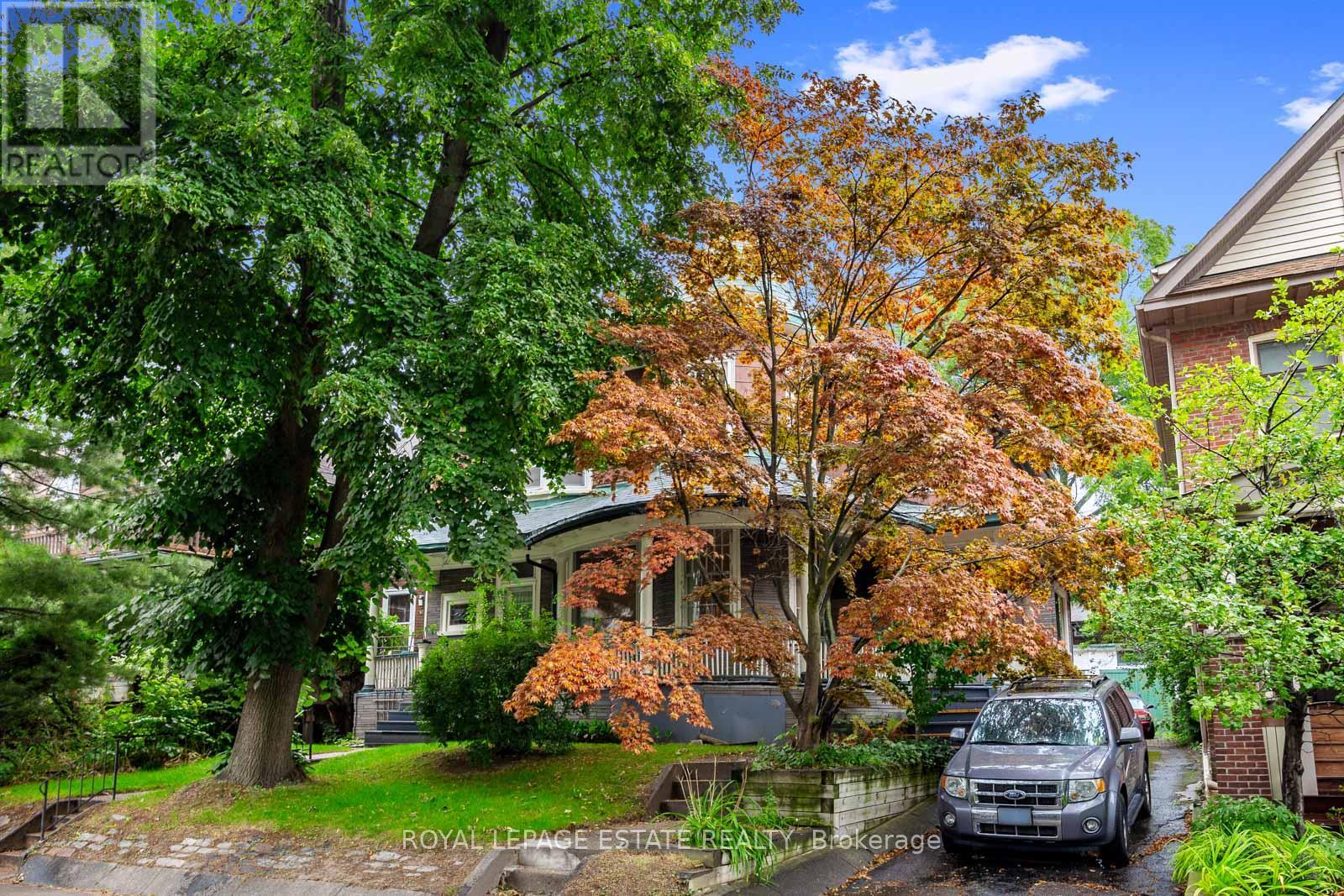 55 Leuty Ave, Toronto, ON M4E 2R2