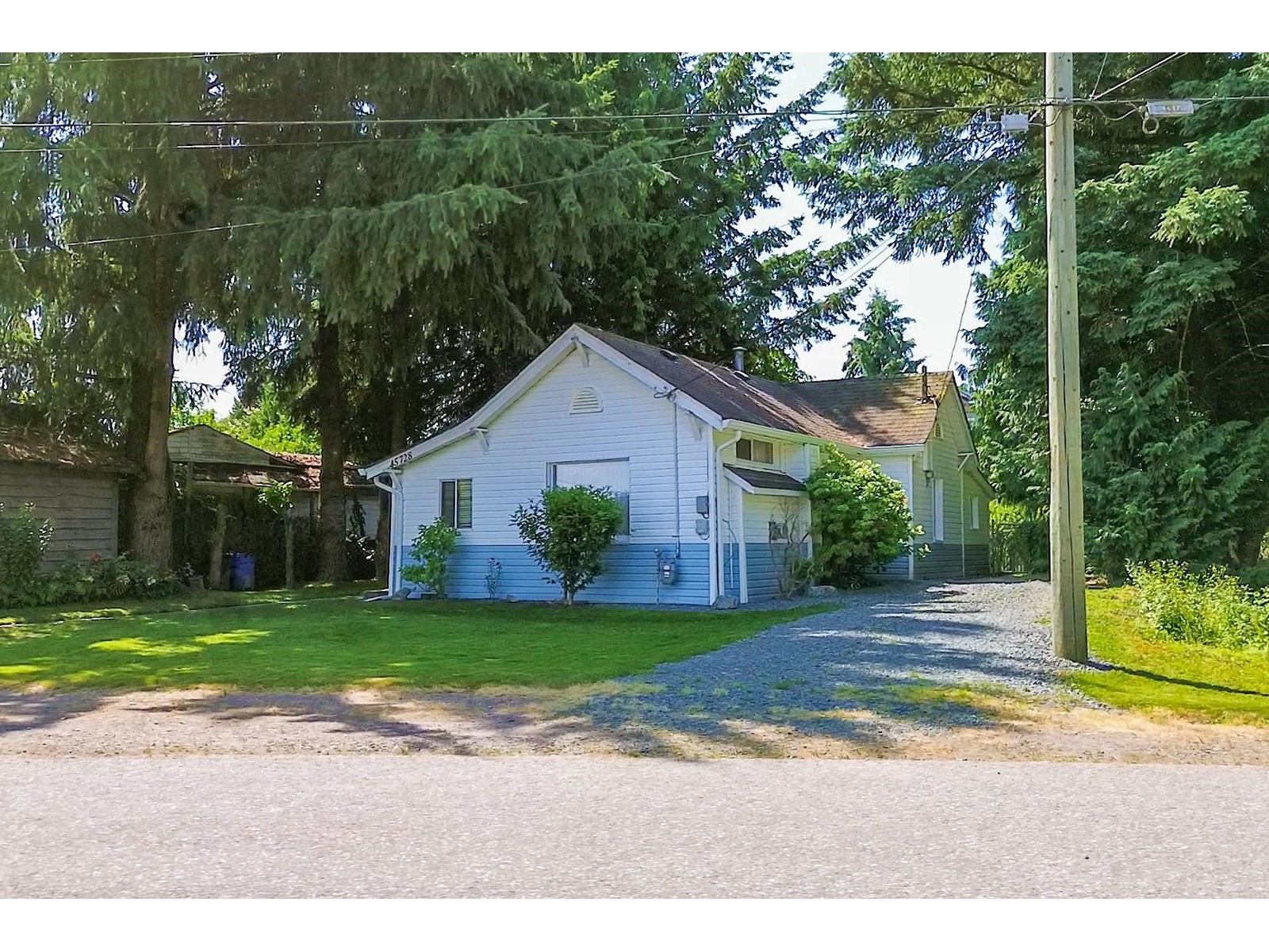 45728 Henderson Avenuechilliwack Proper W, Chilliwack, BC V2P 2Y3