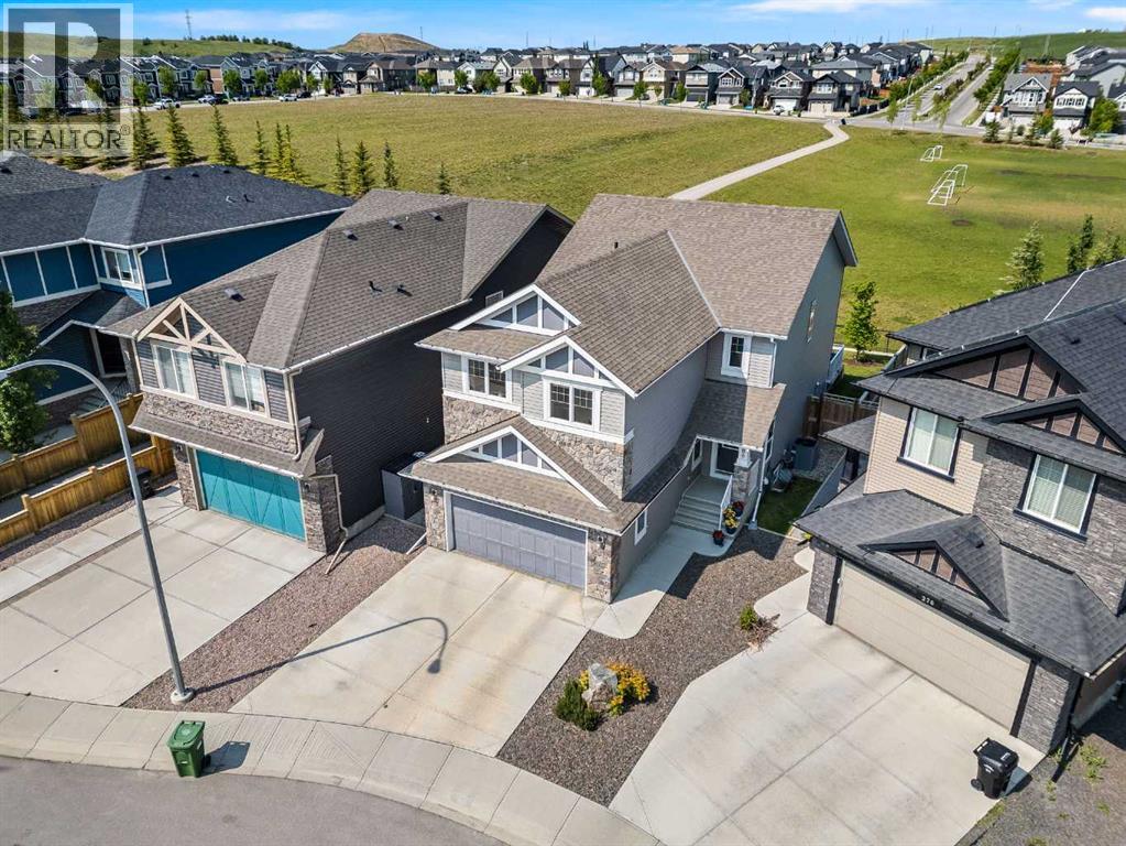 280 Nolancrest Hts NW, Calgary, AB T3R 0V8