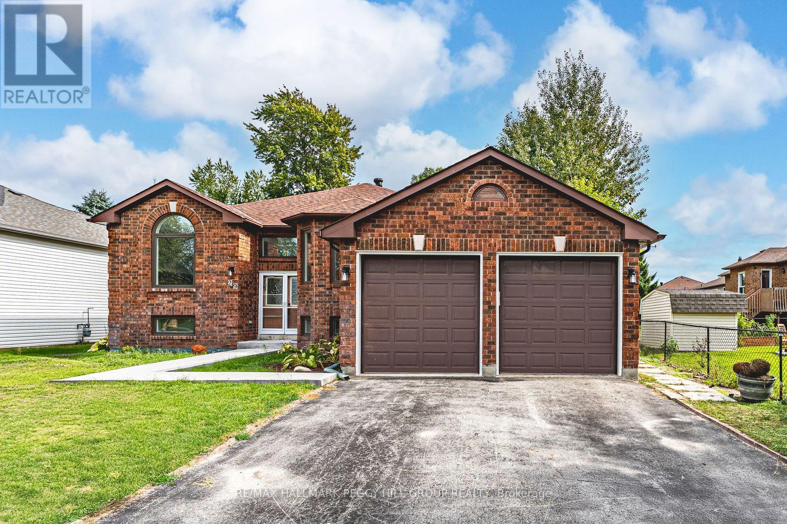 29 Silver Birch Ave, Wasaga Beach, ON L9Z 1B7