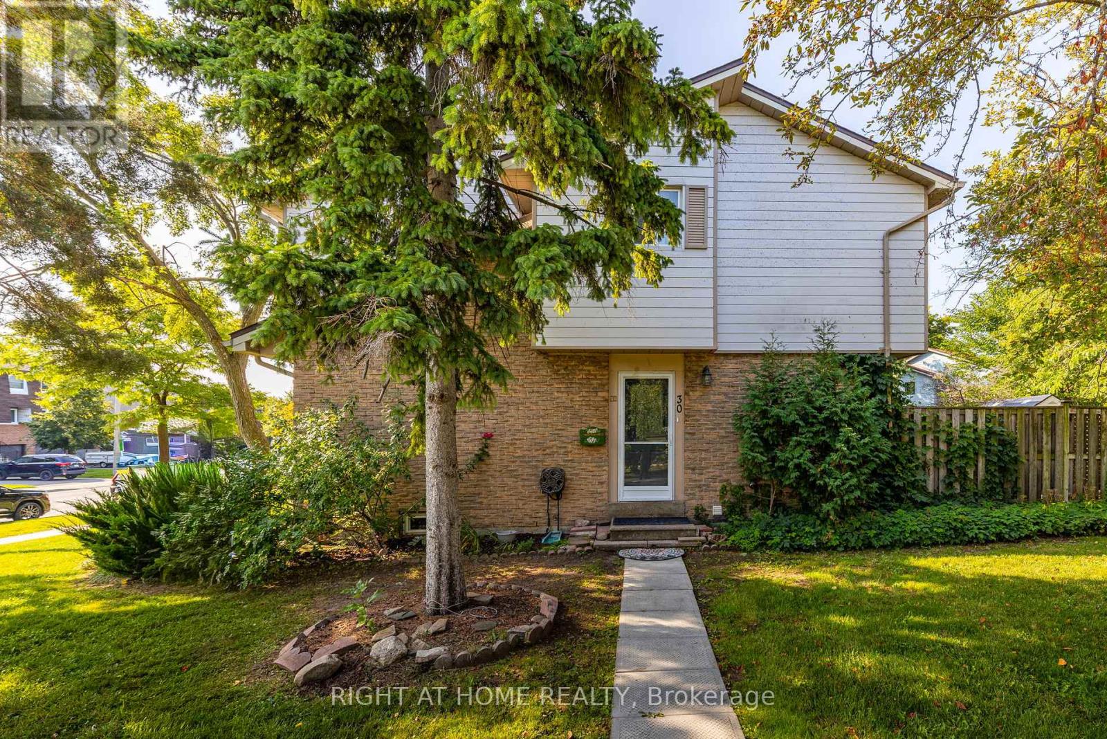 30 6540 Falconer Dr, Mississauga Streetsville, ON L5N 1M1