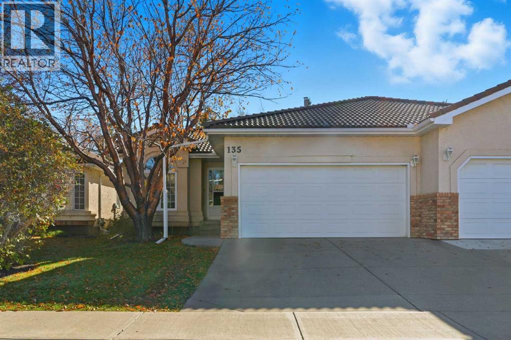 135 Hamptons Park NW, Calgary, AB T3A 5A6