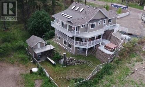 674 Muir Rd, Kelowna, BC V1Z 3W2